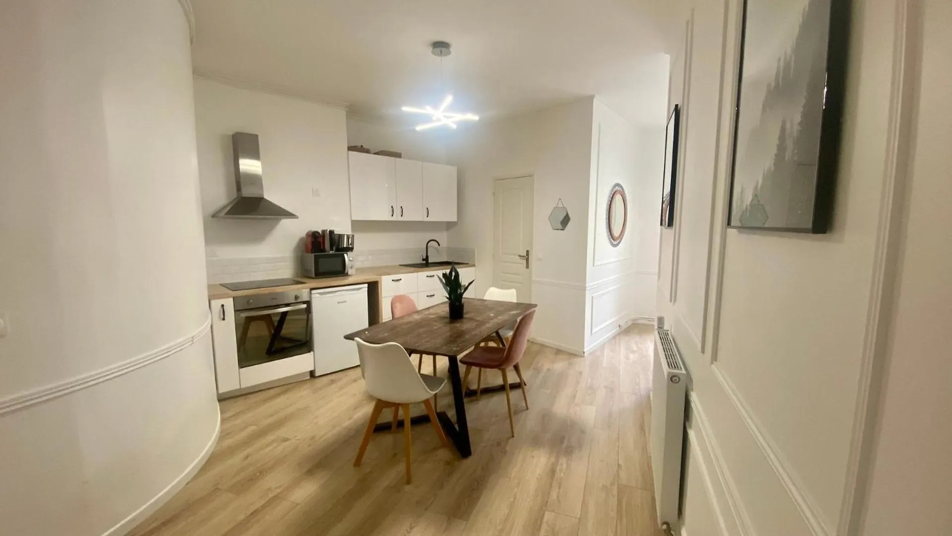 Appartement Confortable Champs Elysees 4P Parijs
